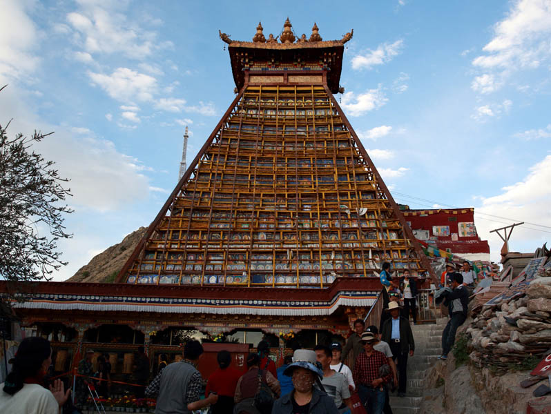 萨嘎达瓦月藏历十五拉萨迎转经高峰