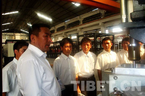 ���޶����ƶ������ŮԱ����һ��